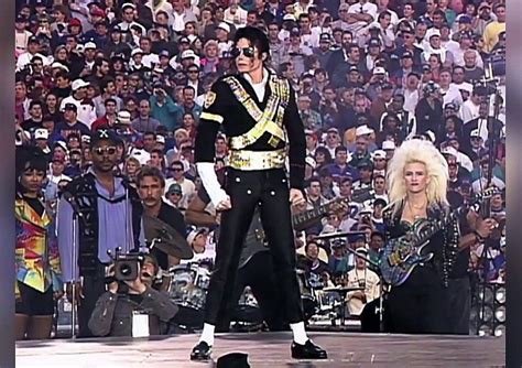 The moment Michael Jackson saved the Super Bowl in 1993 [Video]