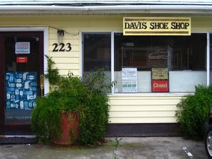 Davis Shoe Shop & Pedorthic - Davis - LocalWiki