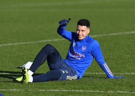 Watch: Gabriel Martinelli scores stunning free-kick in Arsenal training ...