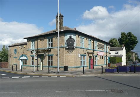 The Railway public house, Drighlington © Humphrey Bolton cc-by-sa/2.0 :: Geograph Britain and ...