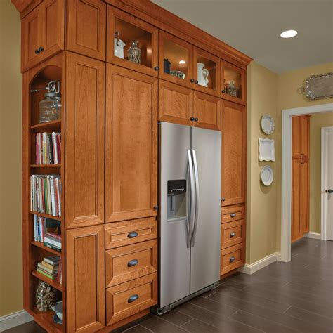 Kitchen Pantry Cabinet & Display - KraftMaid