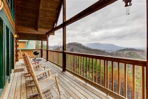 Cabin near the Great Smoky Mountains in Sevierville, Tennessee