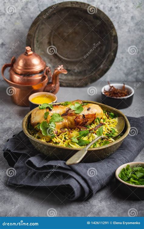 Biryani Chicken with Basmati Rice Stock Image - Image of brown, curry: 142611291