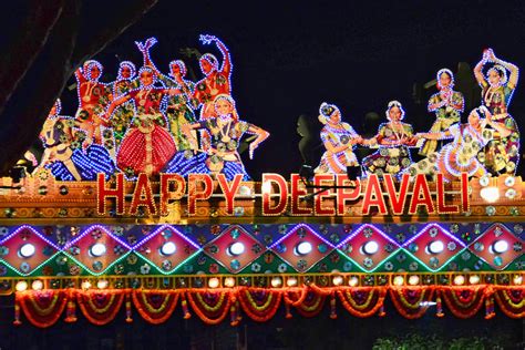 Deepavali: The Festival of Lights 2018 in Singapore - Dates & Map