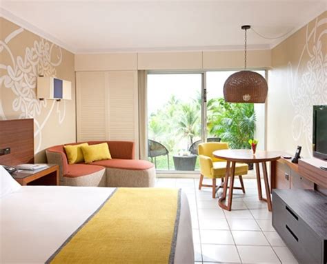 Vanuatu Resort | Rooms & Overwater Villas | Holiday Inn Resort Vanuatu