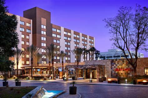 Marriott Los Angeles Burbank Airport Hotel | Discover Los Angeles