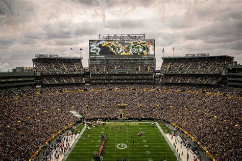 Green Bay Packers Modernize In-Venue Show at Lambeau Field With New 4K HDR Videoboards