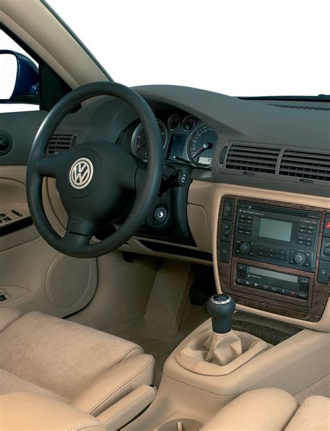 VW Passat B5 2001 interior | Blog Autovit.ro