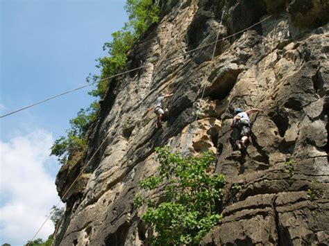 Rock Climbing in Yangshuo - China Top Trip