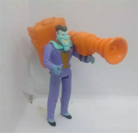 BATMAN ANIMATED SERIES Joker Figure with Laughing Gas Mask & Gun 1993 ...
