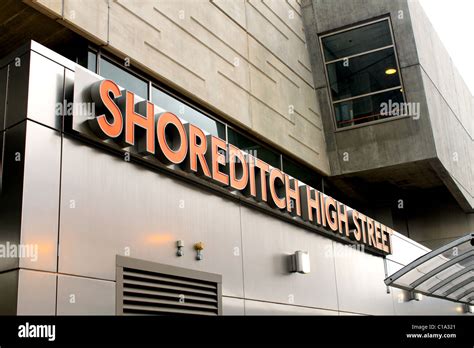 London Overground - Shoreditch High Street Station Stock Photo - Alamy