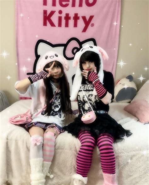 pastel kawaii bubble goth girls. | pink, alternative, emo, sanrio ...