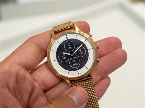 Fossil's new Hybrid HR smartwatch brings an always-on display and 2-week battery for $195 ...