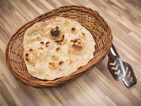 Tandoori Roti Vs Naan: Spot Main Differences (2024) - All My Recipe