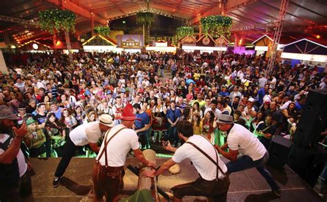 Oktoberfest 2024 Blumenau Brazil - Kaila Mariele