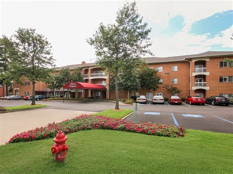 Senior Living Community Ridgeland, MS I Holiday Chateau Ridgeland