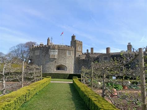 Walmer Castle and Grounds stock photo. Image of waterway - 245535556