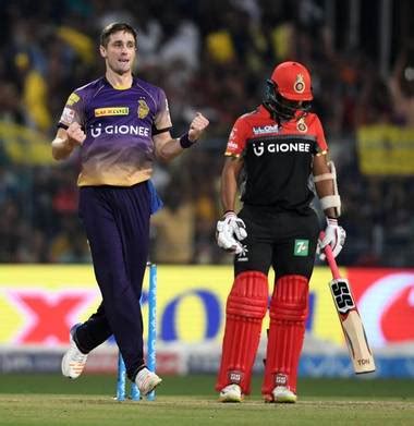 Top 5 Best Bowling Performances of Chris Woakes in IPL History