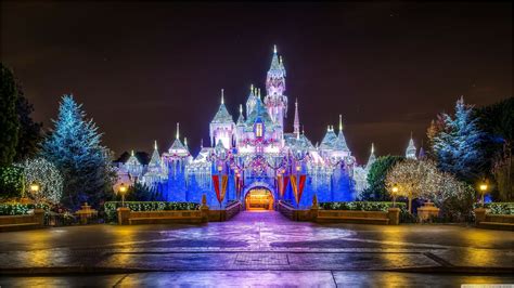 Disney Christmas Widescreen Desktop Wallpaper