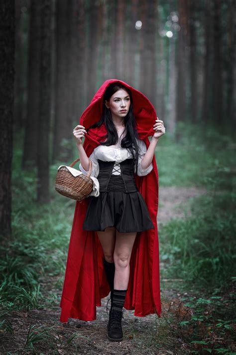 Little Red Riding Hood Cosplay – Telegraph