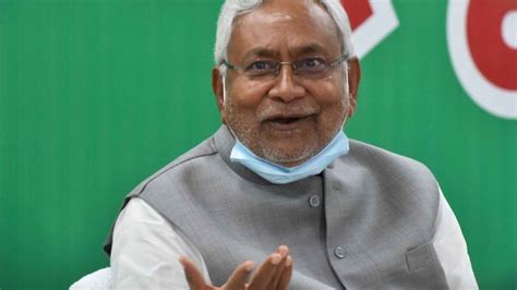 Nitish Kumar takes oath as Bihar CM again after break-up with BJP - BBC ...