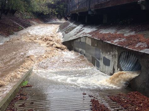 Rising Creek Causes Severe Flooding on 101 at Palo Alto Border | Palo ...