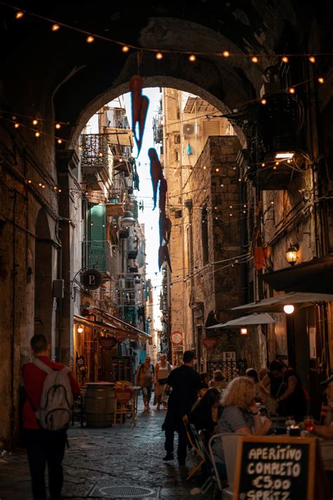 The Ultimate Guide to Nightlife in Naples