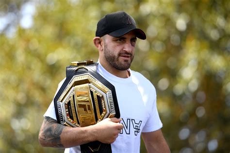 MMA: Volkanovski 'ain't scared' ahead of UFC title bout | ABS-CBN News