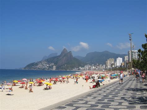 File:Sunny day at Ipanema beach.jpg - Wikipedia