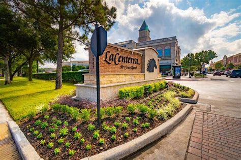 5 retailers to open in Katy's LaCenterra at Cinco Ranch