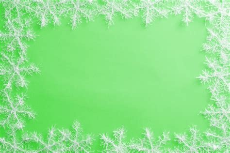 Free Image of Border of white Christmas snowflakes | Freebie.Photography