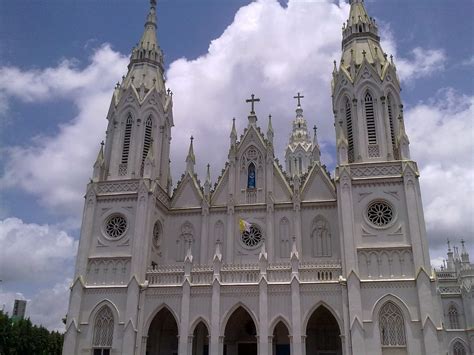 Famous Temples, Churches & Mosques in Thrissur | Blog | Artech Realtors