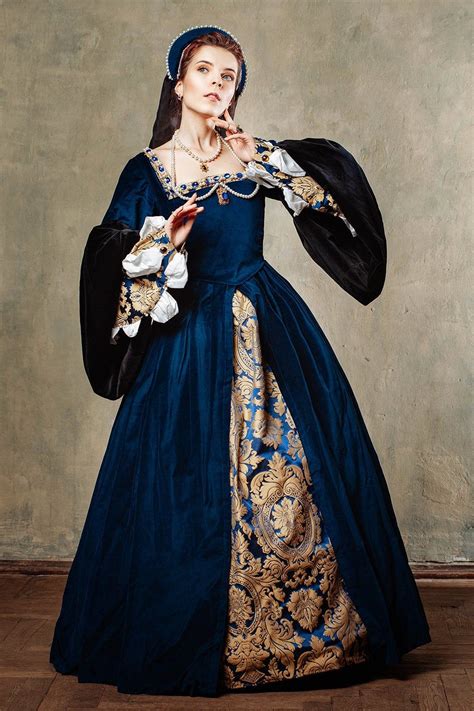 Pin by Alice Freiler on Tudor Time | 16th century fashion, Tudor fashion, Renaissance fashion