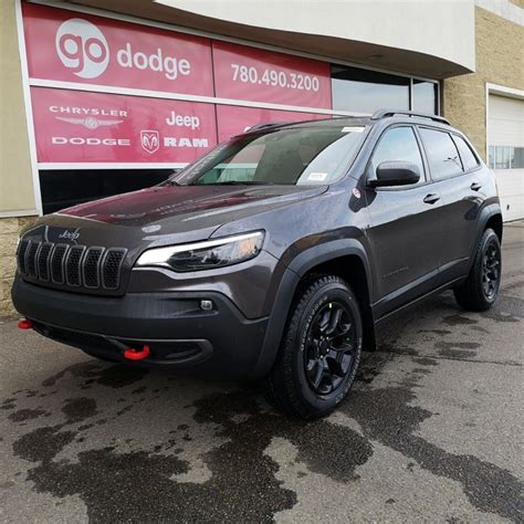 2022 Jeep Cherokee Trailhawk - FCA Jeep