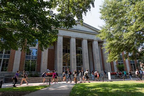 UGA welcomes largest freshman class - UGA Student Affairs