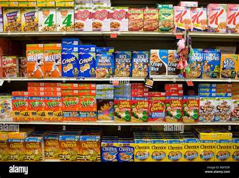 Cereal Display Fotos e Imágenes de stock - Alamy