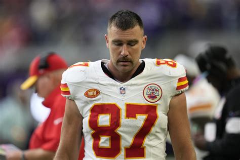 Chiefs star Travis Kelce shakes off an ankle injury with a key TD catch ...