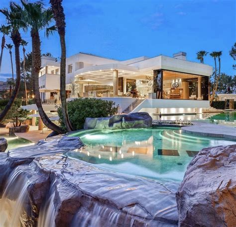 9 bedroom Billionaire mansion Las Vegas FOR SALE - Slaylebrity