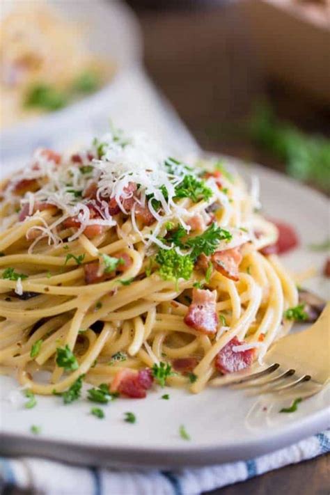 Creamy Bacon Spaghetti Pasta Carbonara | The Best Blog Recipes