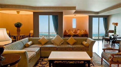 Sheraton Abu Dhabi | LuxuryHolidays.co.uk