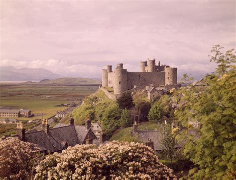 Harlech Castle – Gallery – Journey to the Past