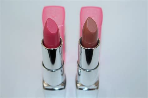 Rimmel Moisture Renew Sheer & Shine Lipstick