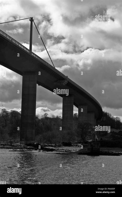 Erskine bridge Stock Photo - Alamy