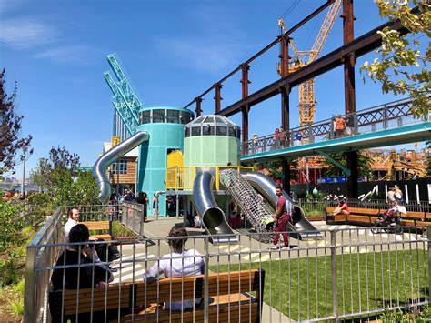 A Beautiful Park Created From a Dormant Domino Sugar Refinery Opens Up on the Brooklyn Waterfront