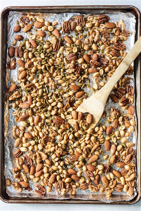 This roasted keto nuts recipe makes the best nut mix: savory, salty ...