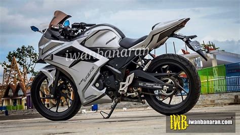 Honda CBR150R modified to CBR250RR in Indonesia - ModifiedX