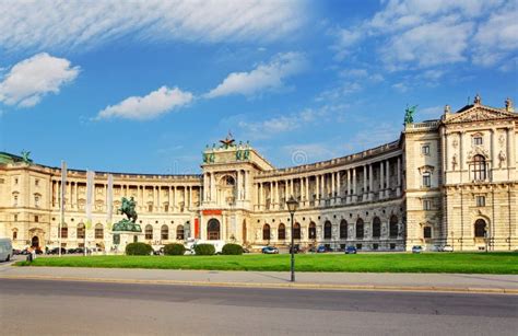 Palazzo di Vienna Hofburg fotografia stock. Immagine di centro - 37102930