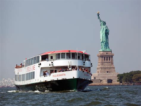 Statue of liberty Cruise - Visit Ellis Island - Ceetiz