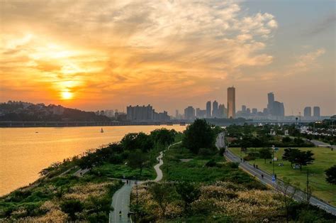 Memorable Events Along Han River, Seoul - BIZ+Leisure