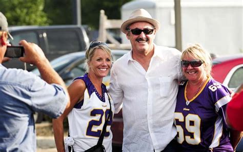 Minnesota Vikings: Zygi Wilf says ‘I expect to be division champs ...